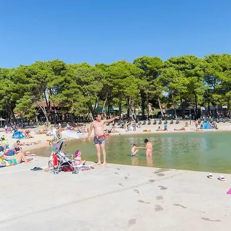 Apartamento And Milan Vodice