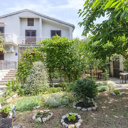 Apartamento And Milan Vodice