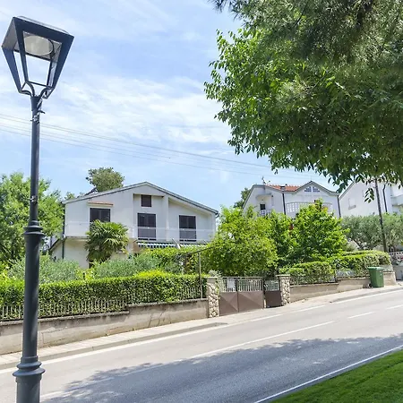 Apartamento And Milan Vodice