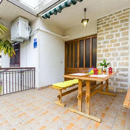 Apartamento And Milan Vodice